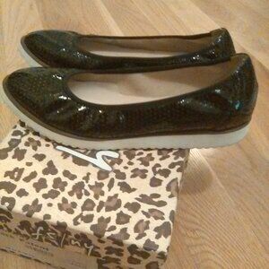 FSNY FLAT Doorway - Black patent